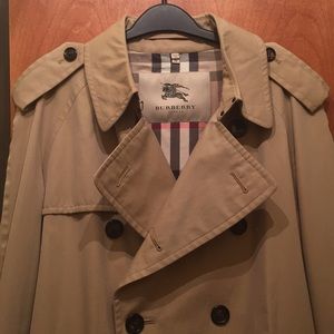 Burberry Trench coat sz 42